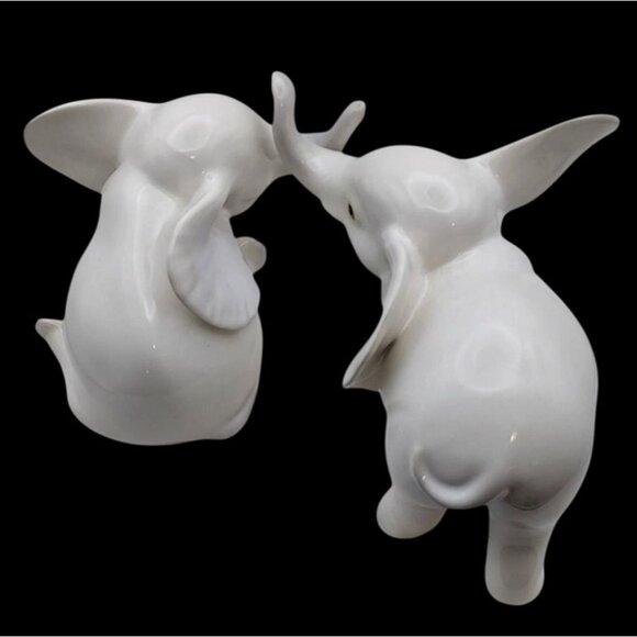 Pair Vintage White Porcelain Elephants Signed Tony Sitting & Standing Trunk Up - Picture 7 of 13